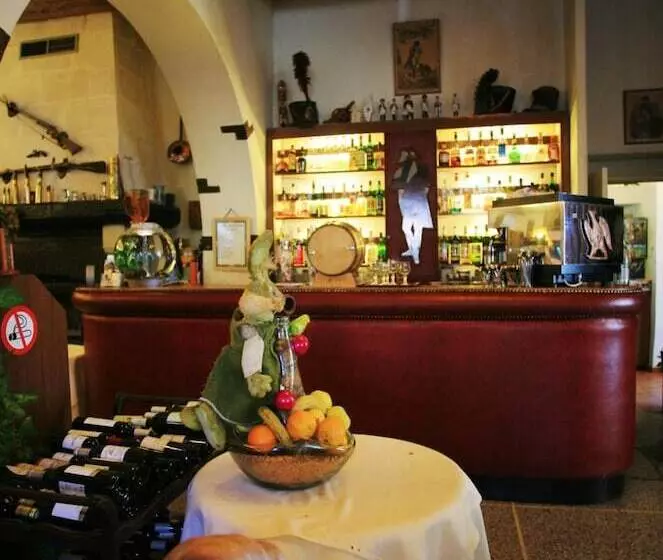 호텔 Logis Le Relais Imperial