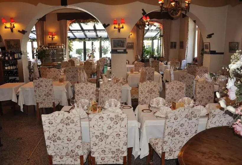 호텔 Logis Le Relais Imperial