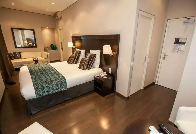 בית מלון כפרי Hôtel Paris Rome