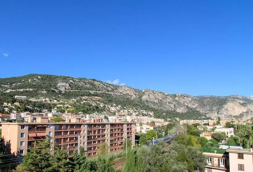 בית מלון כפרי Royal Riviera