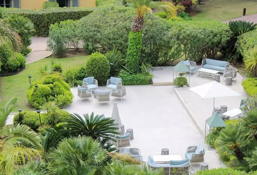 בית מלון כפרי Royal Riviera