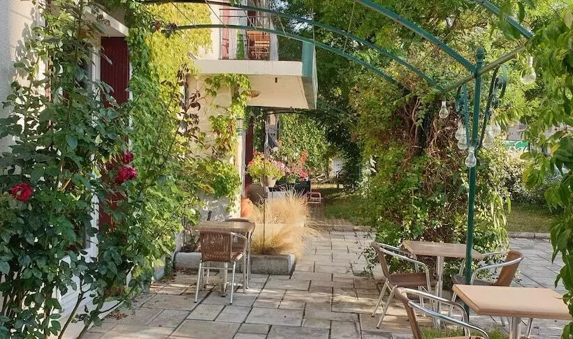 בית מלון כפרי Logis Hôtel Saint Cyr