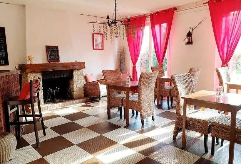 בית מלון כפרי Logis Hôtel Saint Cyr