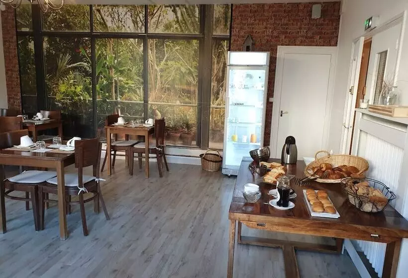 בית מלון כפרי Logis Hôtel Saint Cyr