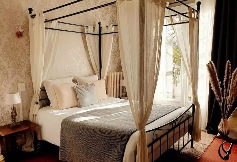 בית מלון כפרי Logis Hôtel Saint Cyr