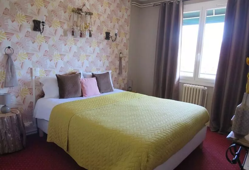 בית מלון כפרי Logis Hôtel Saint Cyr