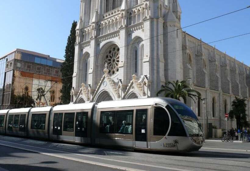 هتل Saint Gothard