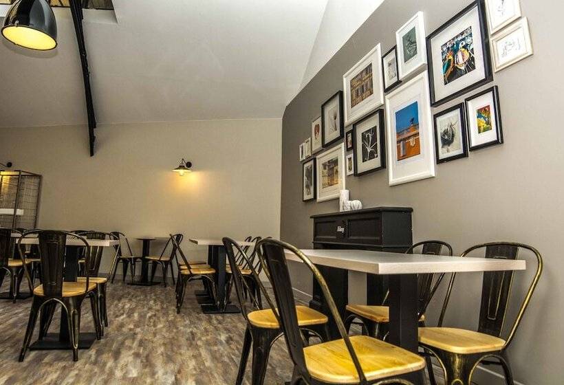 هتل Saint Gothard