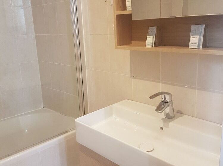 هتل Saint Gothard