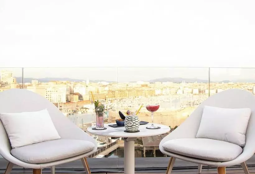 ホテル Sofitel Marseille Vieux Port