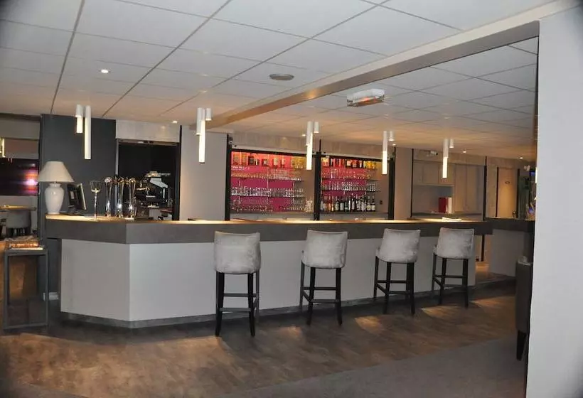 ホテル The Originals City, Hôtel Les Caps, Saintbrieuc Est