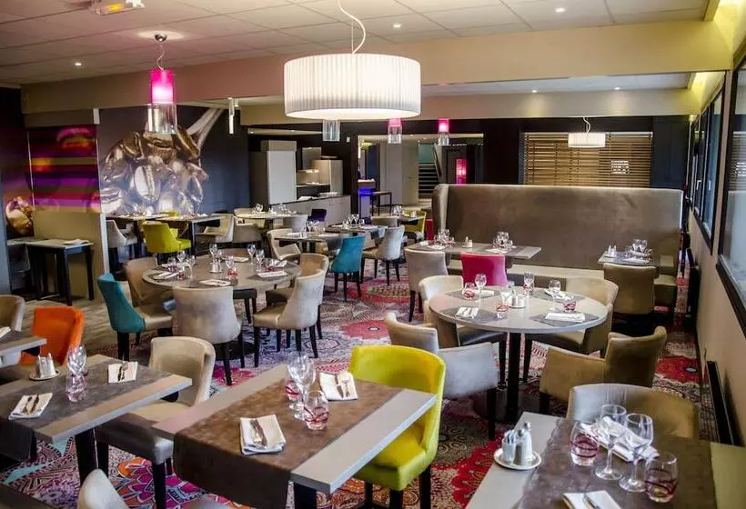 ホテル The Originals City, Hôtel Les Caps, Saintbrieuc Est