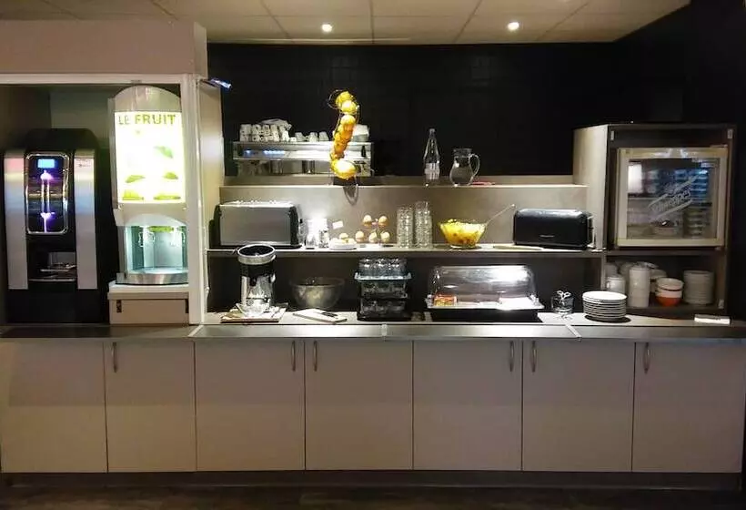 ホテル The Originals City, Hôtel Les Caps, Saintbrieuc Est