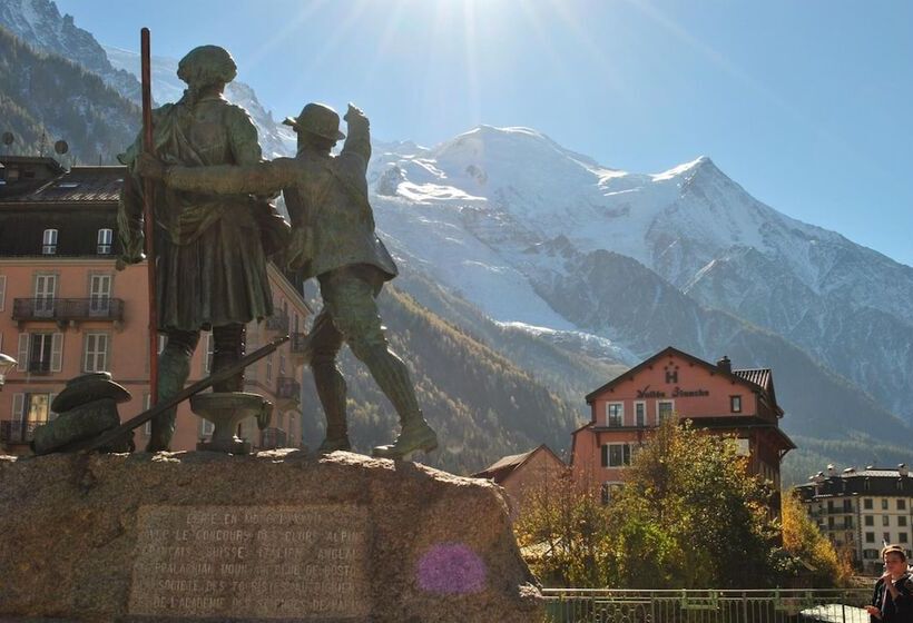 هتل Vallee Blanche