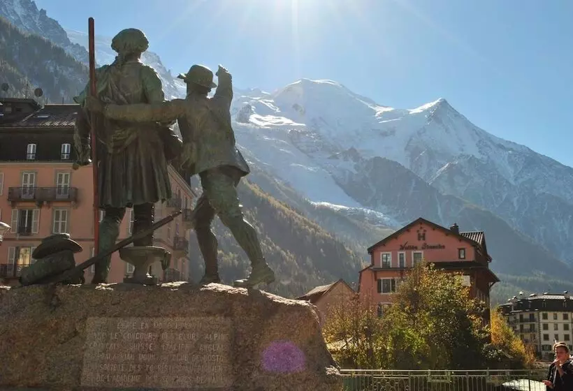 Отель Vallee Blanche