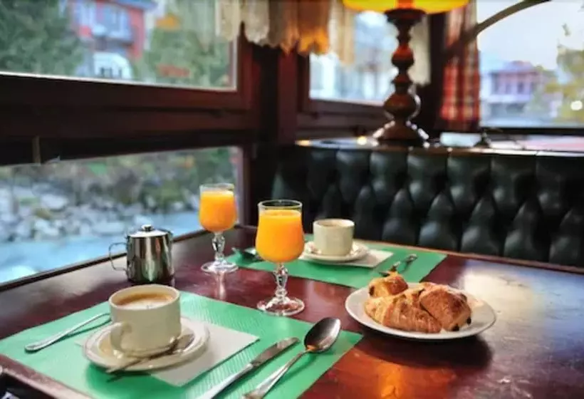 Отель Vallee Blanche