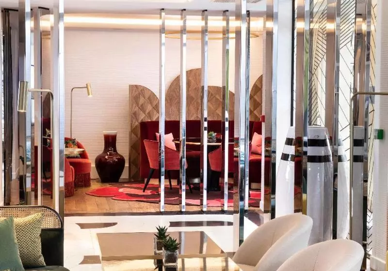 ホテル Victor Hugo Paris Kleber