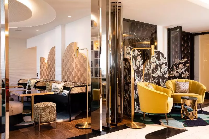 ホテル Victor Hugo Paris Kleber