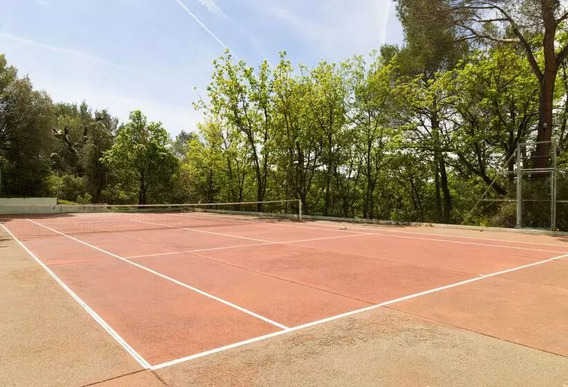 Отель Villa Borghese, The Originals Relais