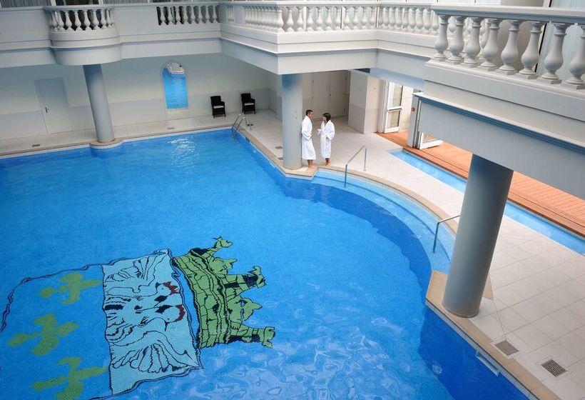 ホテル Waldorf Astoria Versailles Trianon Palace