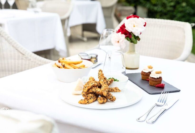 ホテル Waldorf Astoria Versailles Trianon Palace