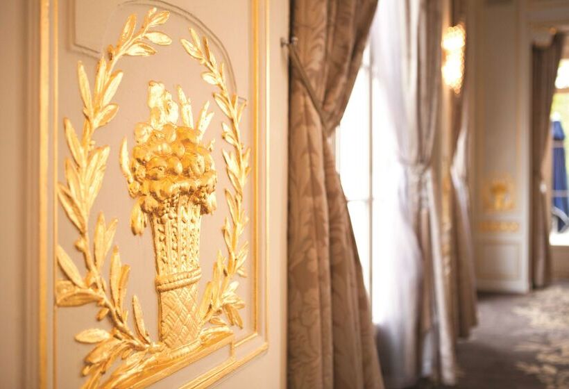 ホテル Waldorf Astoria Versailles Trianon Palace