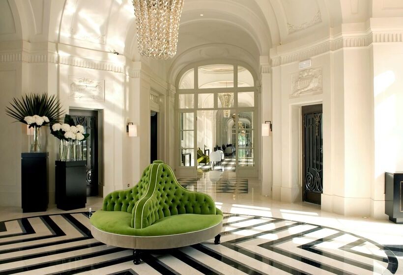 ホテル Waldorf Astoria Versailles Trianon Palace