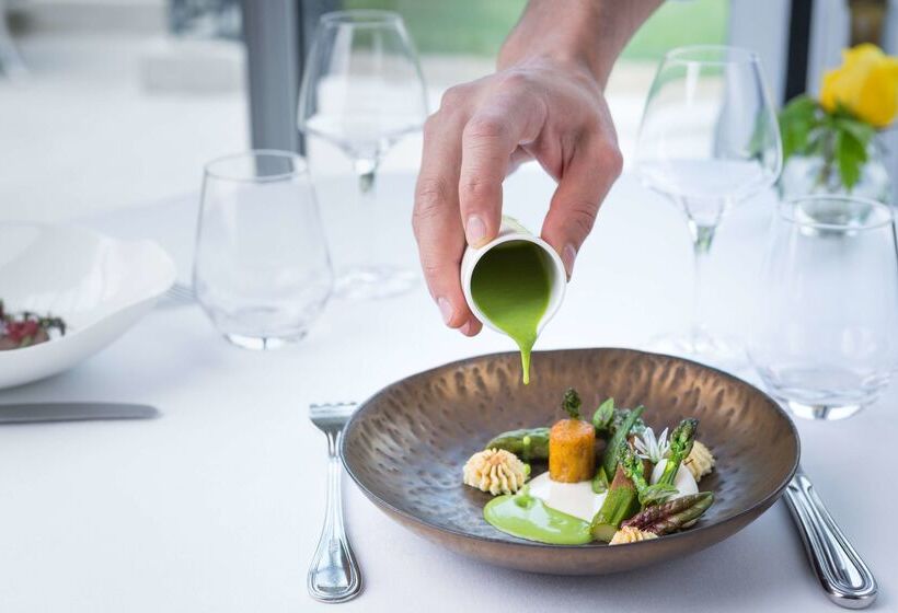 ホテル Waldorf Astoria Versailles Trianon Palace