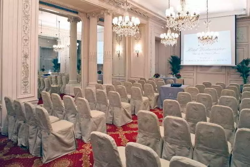 ホテル Westminster