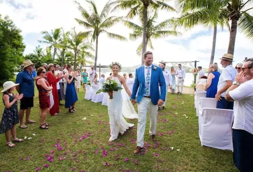 Musket Cove Island Resort