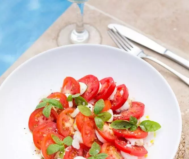 Musket Cove Island Resort