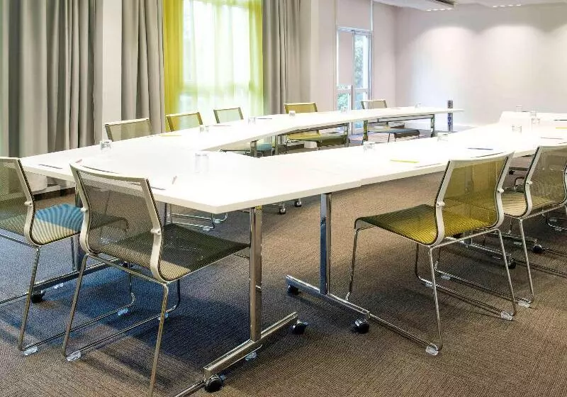 Novotel Orléans Chemins De Sologne Demeures De Campagne