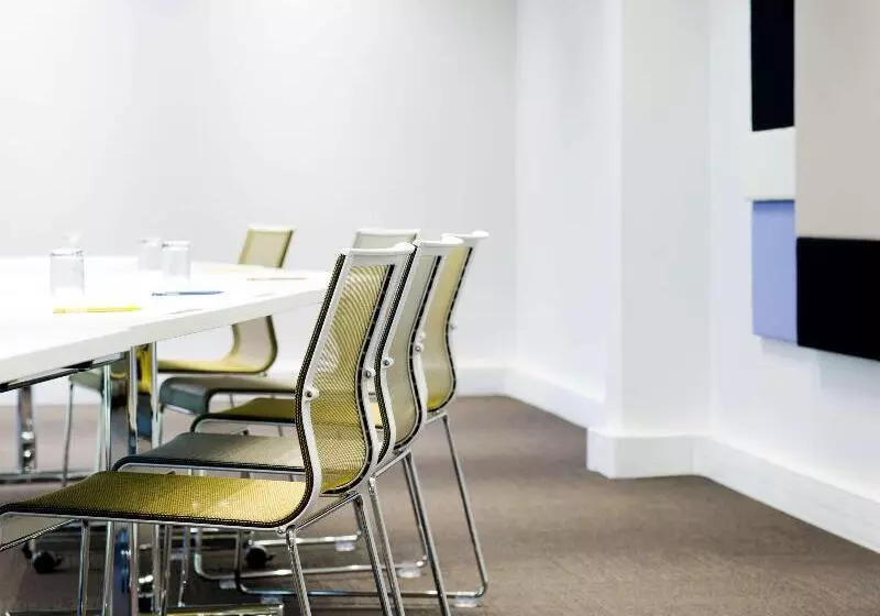 Novotel Orléans Chemins De Sologne Demeures De Campagne