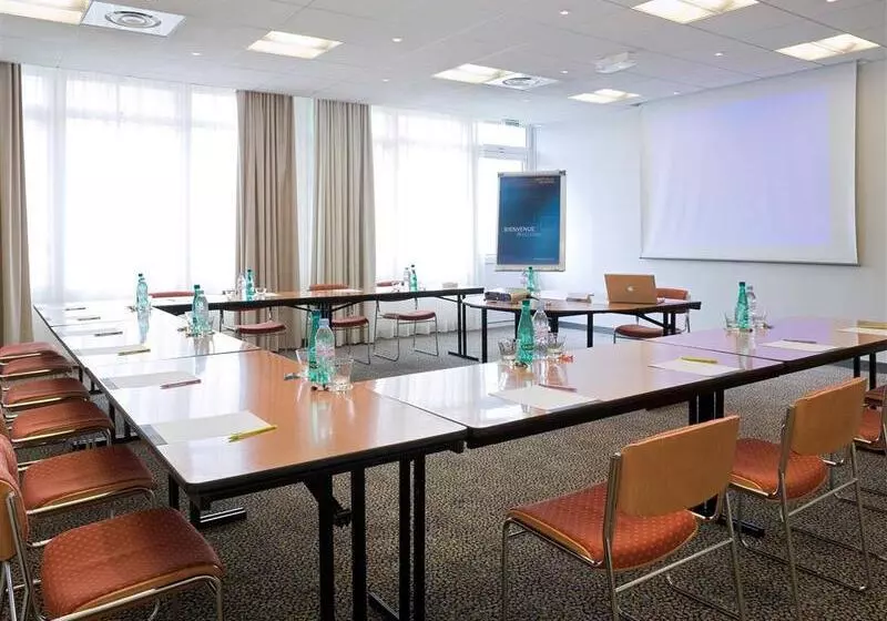 Novotel Orléans Chemins De Sologne Demeures De Campagne