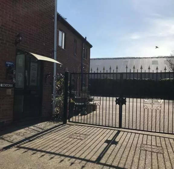 호텔 Admiral Guest House