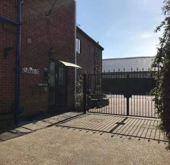 호텔 Admiral Guest House