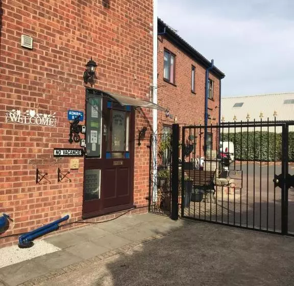 호텔 Admiral Guest House