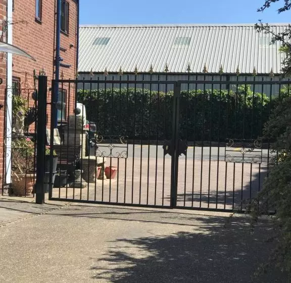 호텔 Admiral Guest House