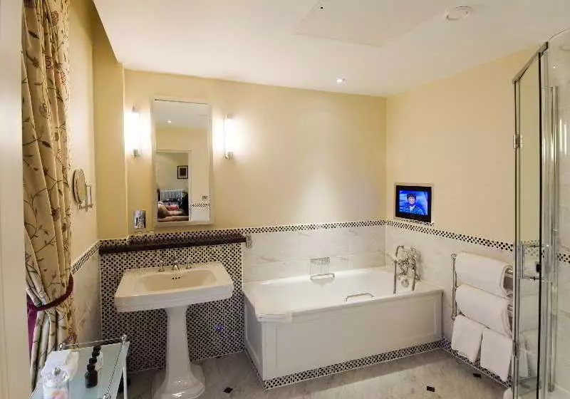 فندق Hendon Hall