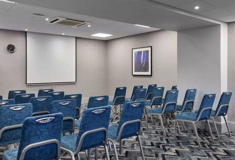 هتل Leonardo  Edinburgh Murrayfield