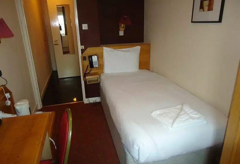 בית מלון כפרי Sky Plaza