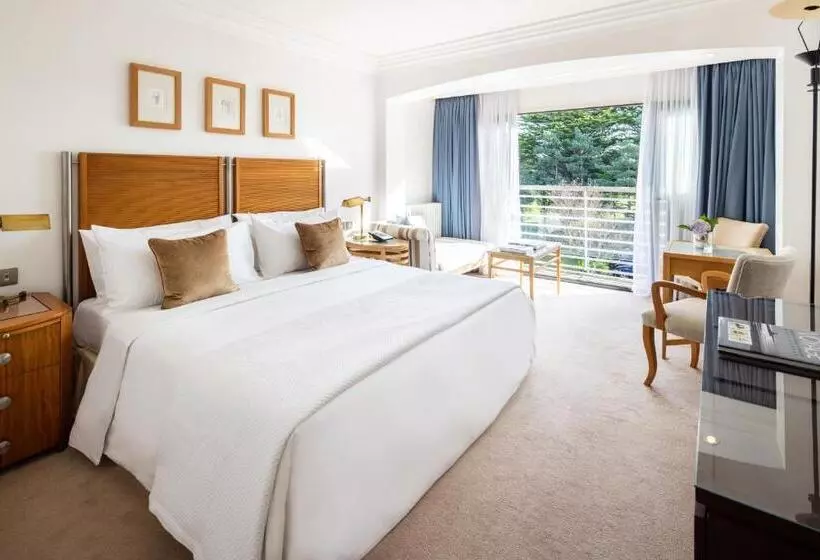 Отель The Atlantic