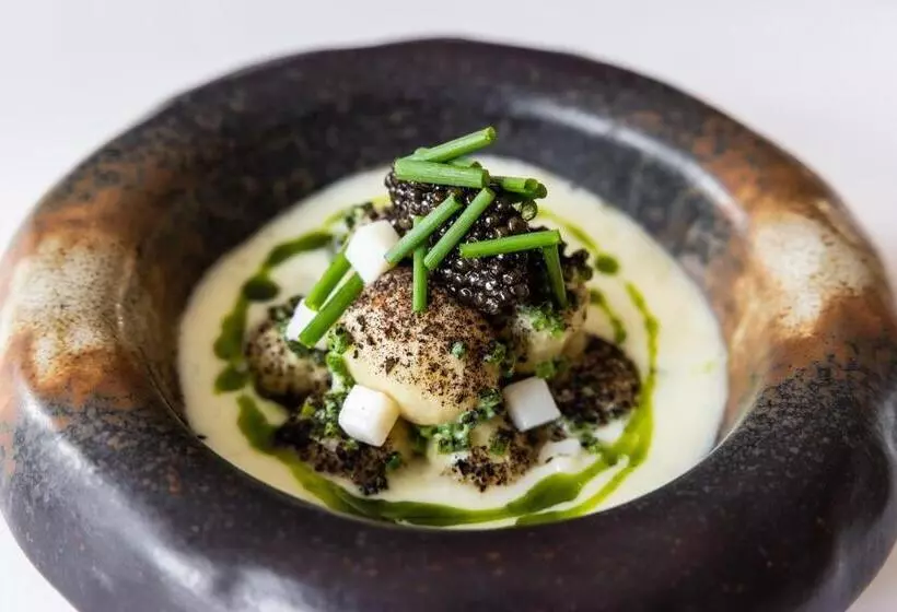 Отель The Atlantic