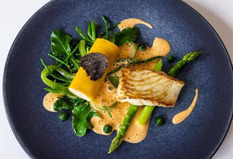 Отель The Atlantic