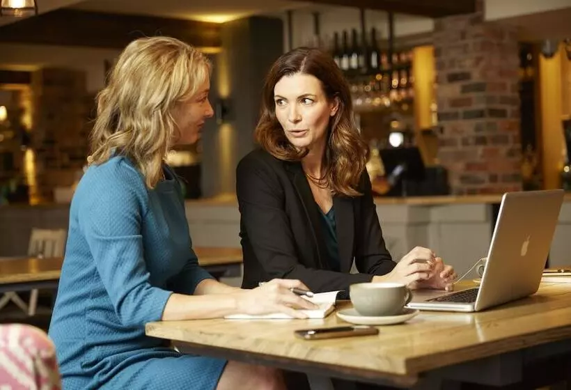 호텔 The Coleshill By Greene King Inns