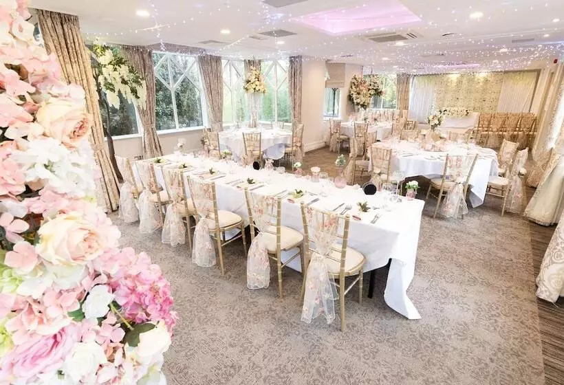 Отель Crabwall Manor & Spa   Bw Signature Collection