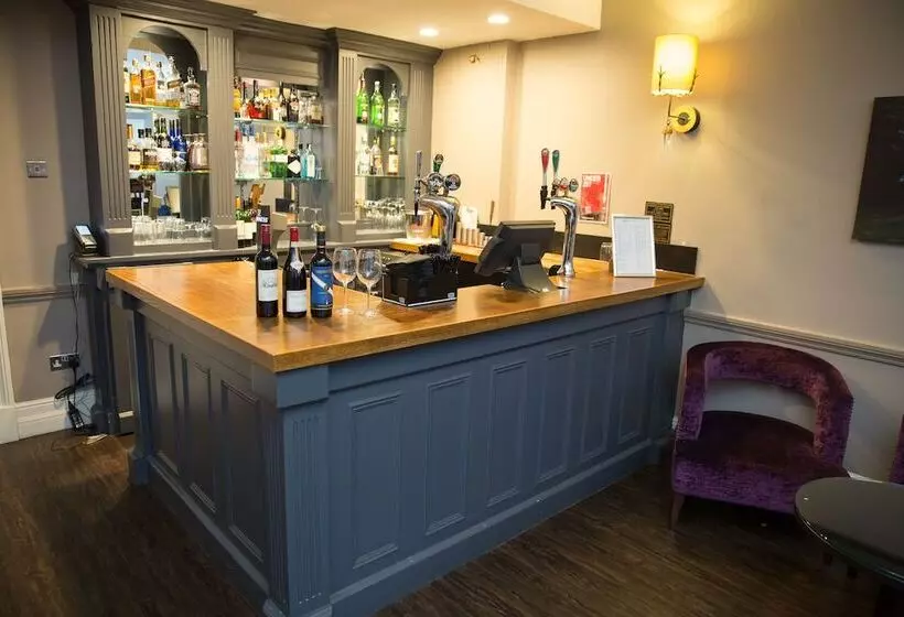 Отель Crabwall Manor & Spa   Bw Signature Collection