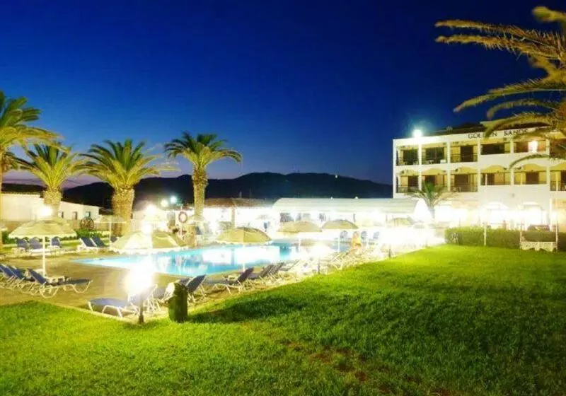 Отель Golden Sands