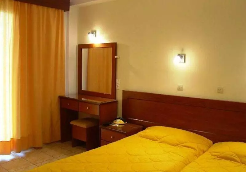 Отель Golden Sands