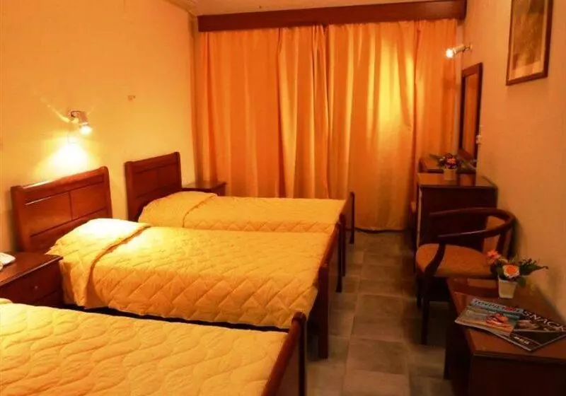 Отель Golden Sands